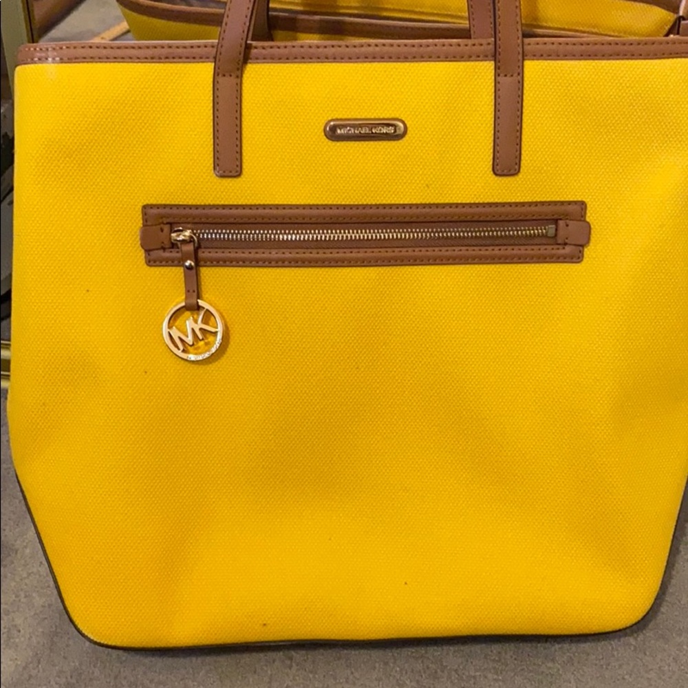 MK tote
